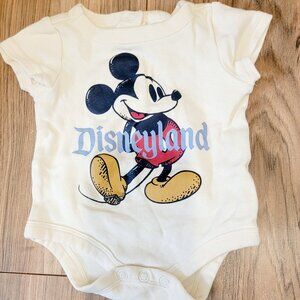Disneyland Baby onesie 0-3 months